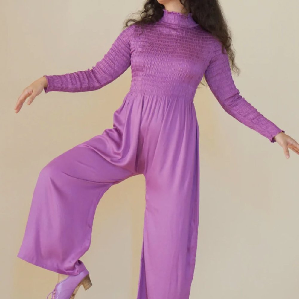 Samantha Pleet Jumpsuit Size M EUC